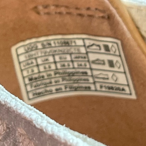 UGG Women’s Tammy Slip-On Shoes – Warm White – Size 7.5 - Picture 2 of 6